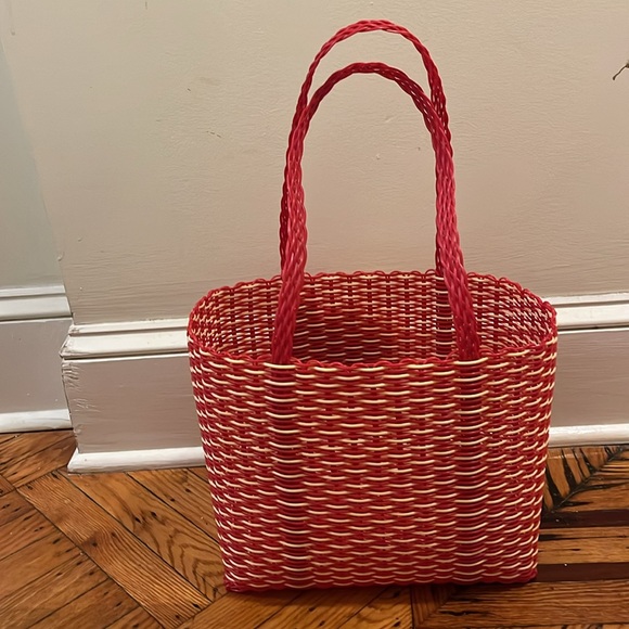 Plastic Woven Beach Bag with Large Tassels - Picture 3 of 5